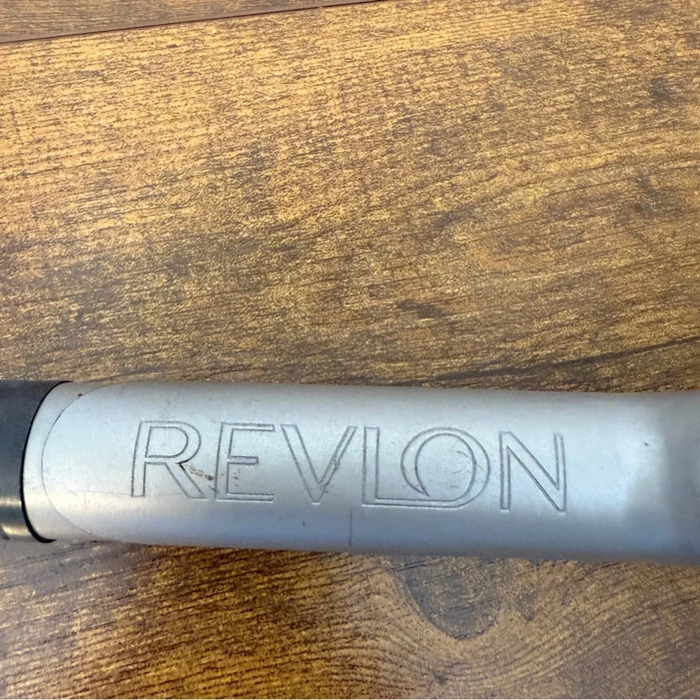 Y2K Revlon Perfect Hair Styling Curling Iron Model RV051 RC51M 1